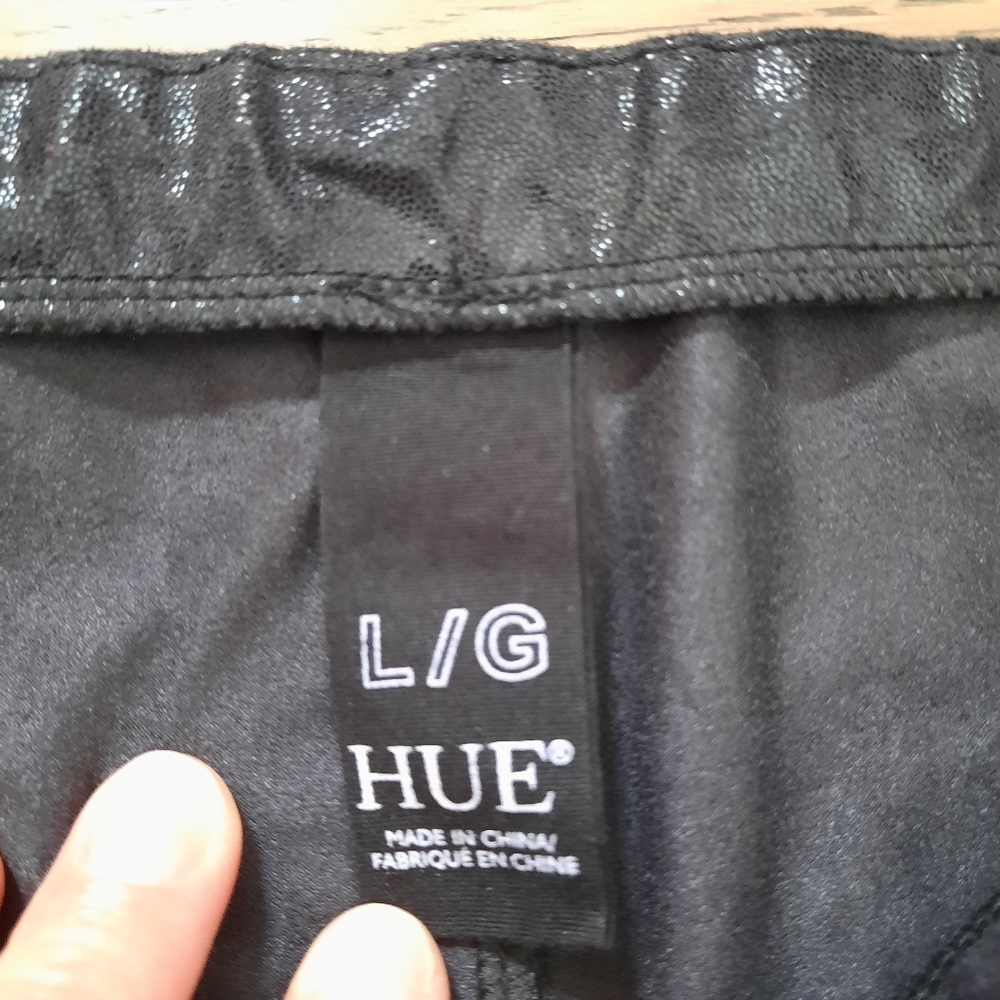 Hue Glossy Shiny Leggings - Picture 4 of 13